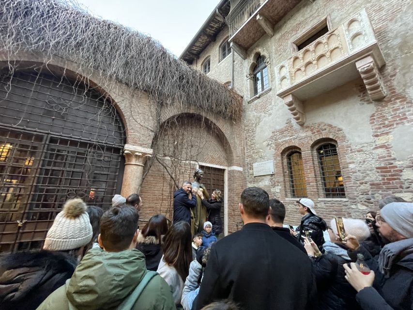 Verona: Small Group Guided Walking Tour with Arena Tickets - Getting back to Piazza Bra: your “Verona in 3 hours” wrap-up