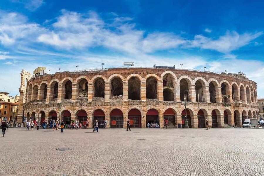 Verona: Small Group Guided Walking Tour with Arena Tickets - Inside the Roman Arena story, and what you actually get